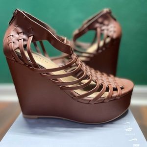 Torrid size 9 brown wedges